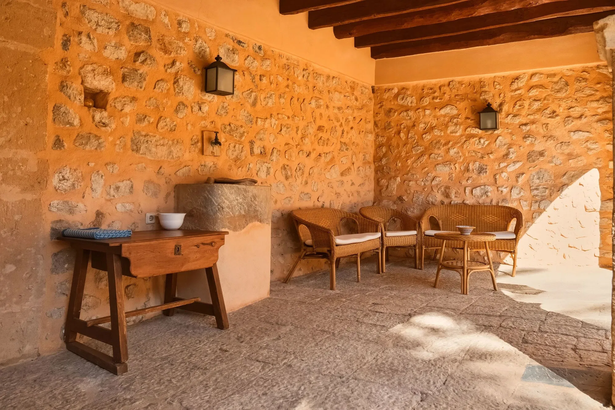 Historic landmark - town house estate in the heart of Arta-12