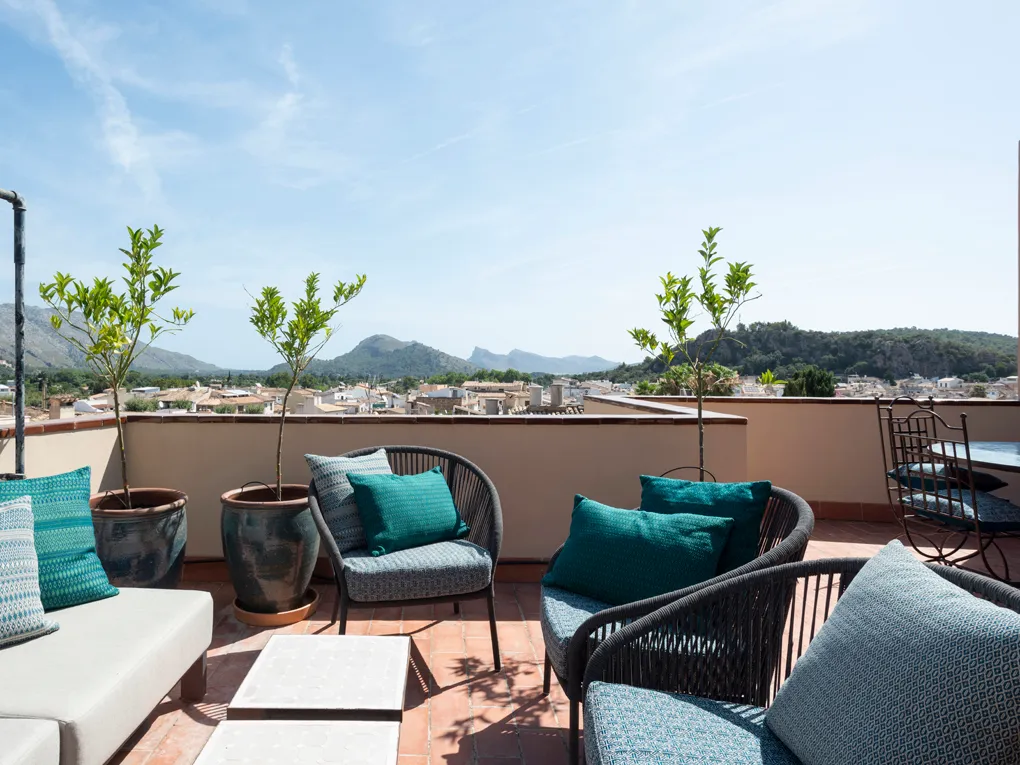 Boetiek herenhuis met adembenemend uitzicht en verhuurvergunning-1