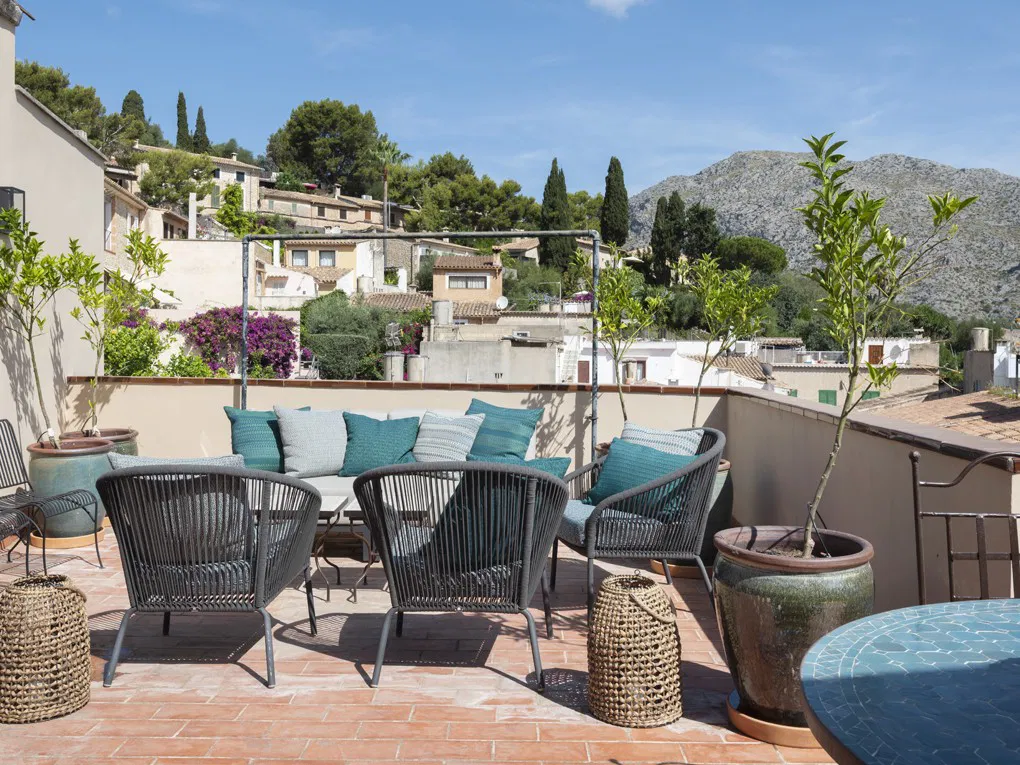 Maison de ville de charme avec vues imprenables et licence de location touristique à Pollensa-7