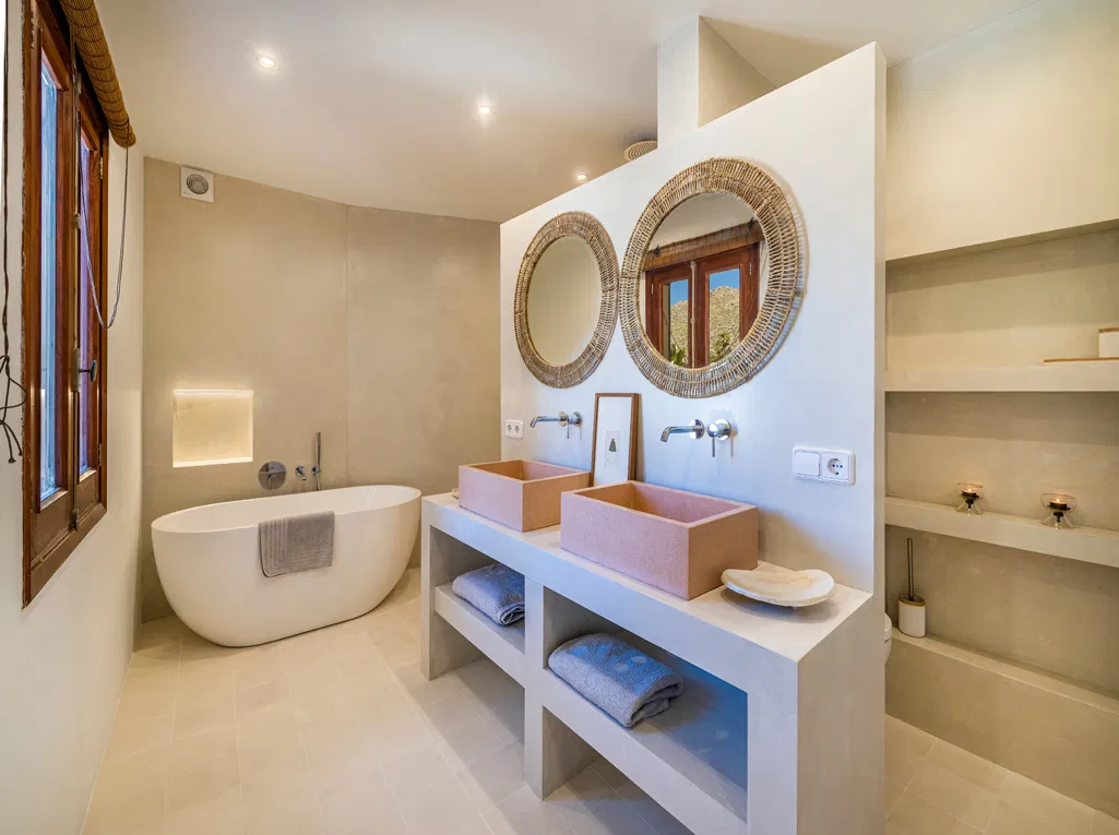 Maison de ville de charme avec vues imprenables et licence de location touristique à Pollensa-19