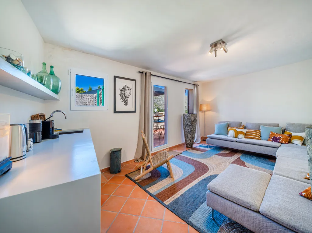 Boutique-byhus med fantastisk udsigt og udlejningslicens-4