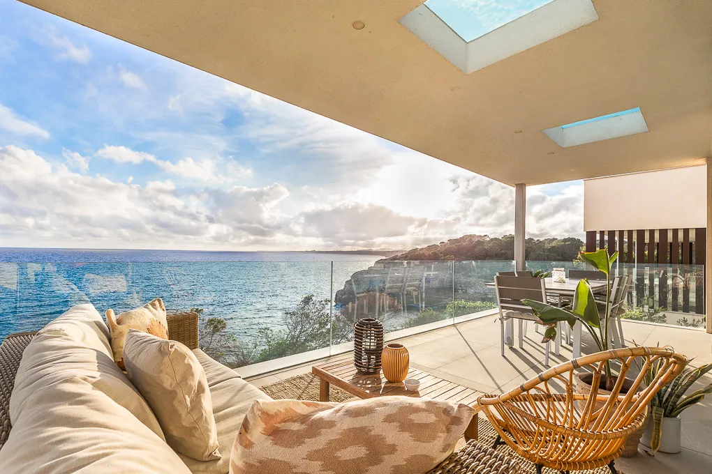 Villa moderna in prima linea mare a Porto Cristo-11