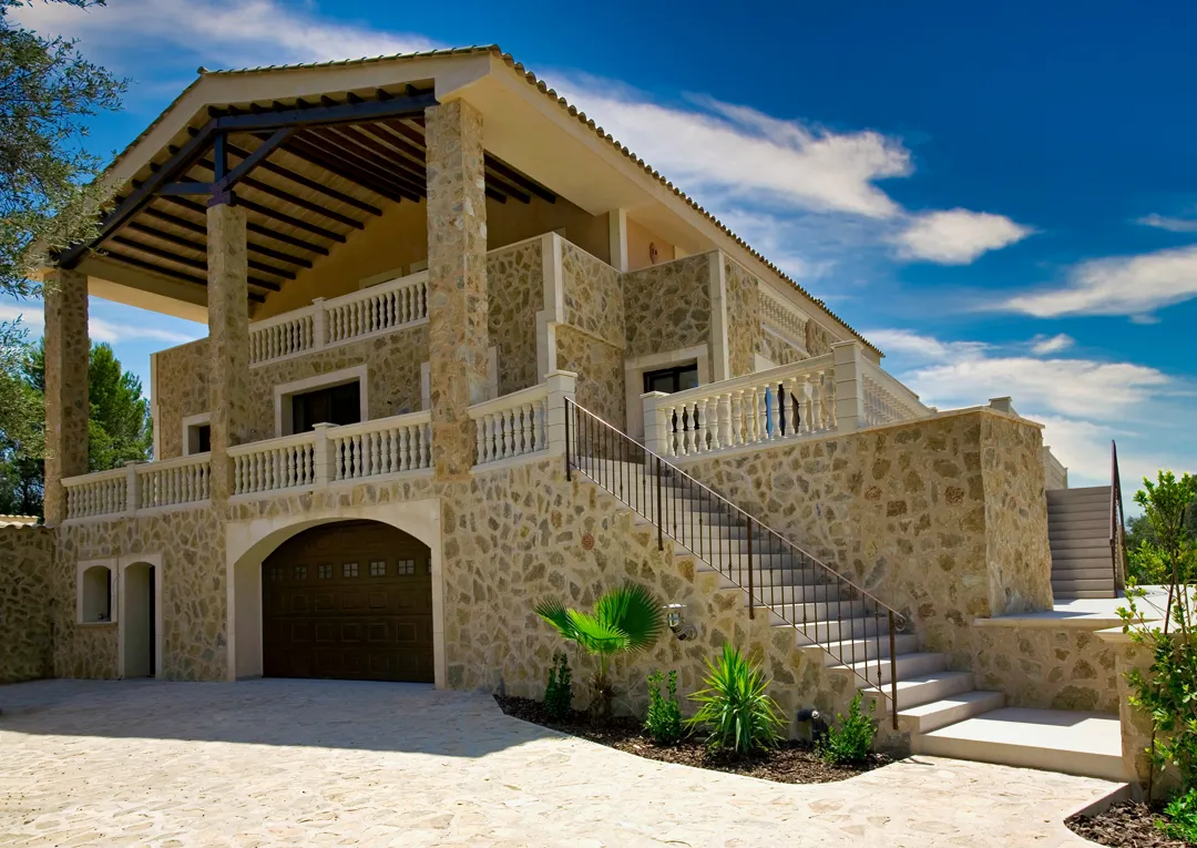 Elegant country house with breathtaking views-2