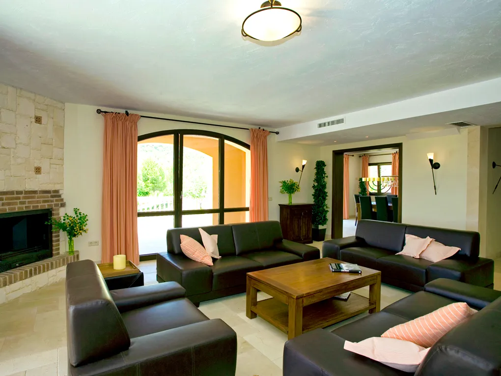 Elegante Finca mit traumhaftem Blick-3