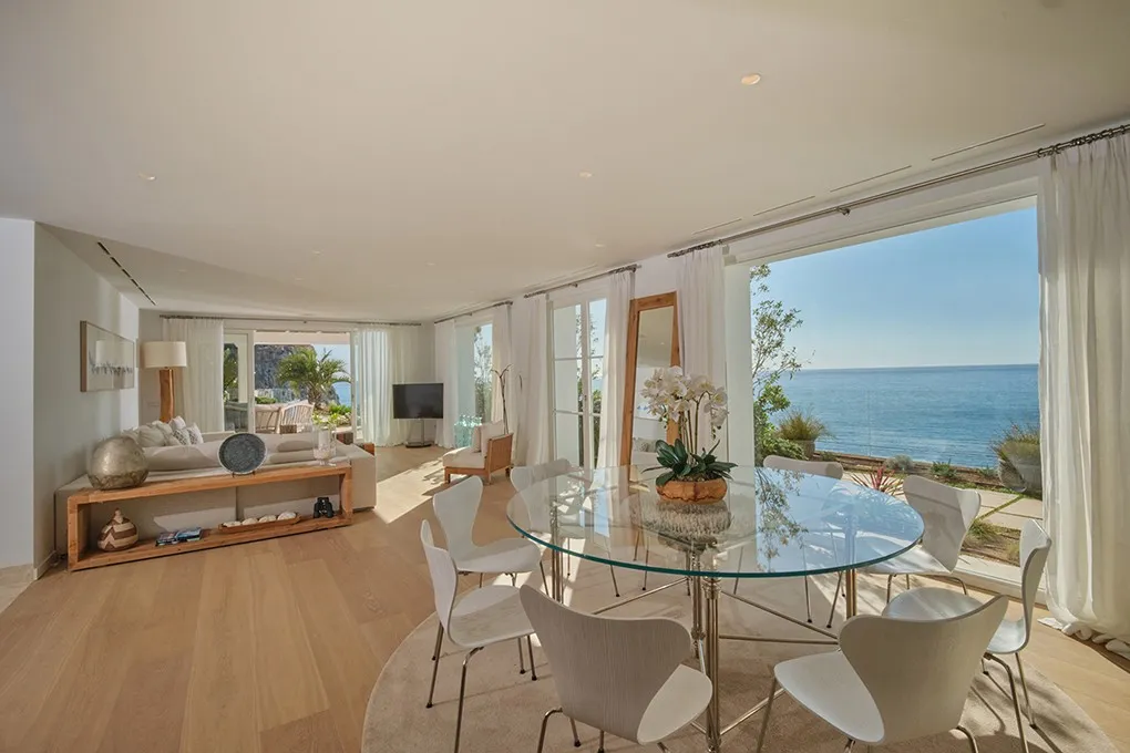 Prachtige vakantievilla met uitzicht op zee-14