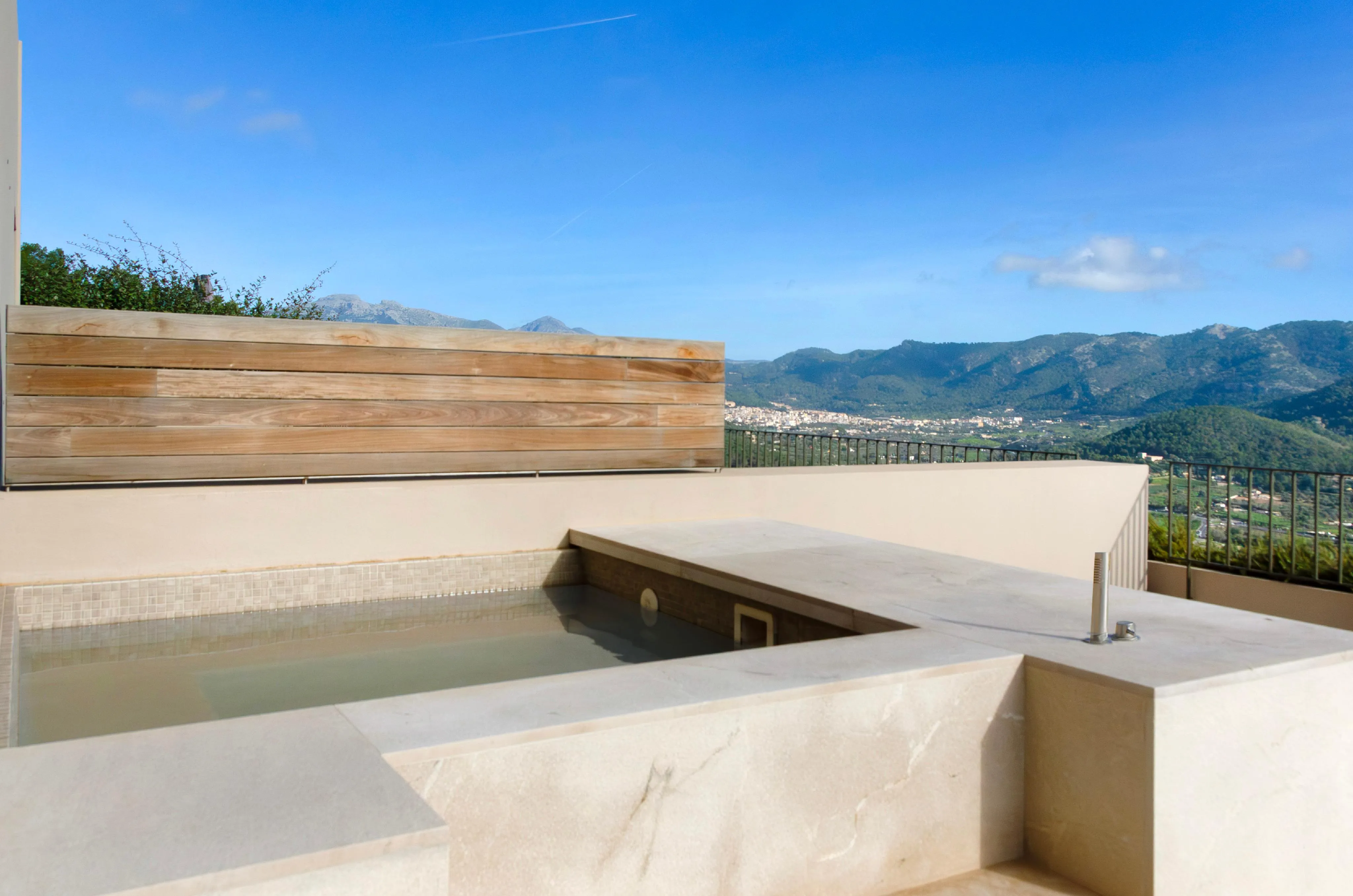 Eksklusivt dobbelthus med panoramaudsigt over havnen i Port Andratx-13