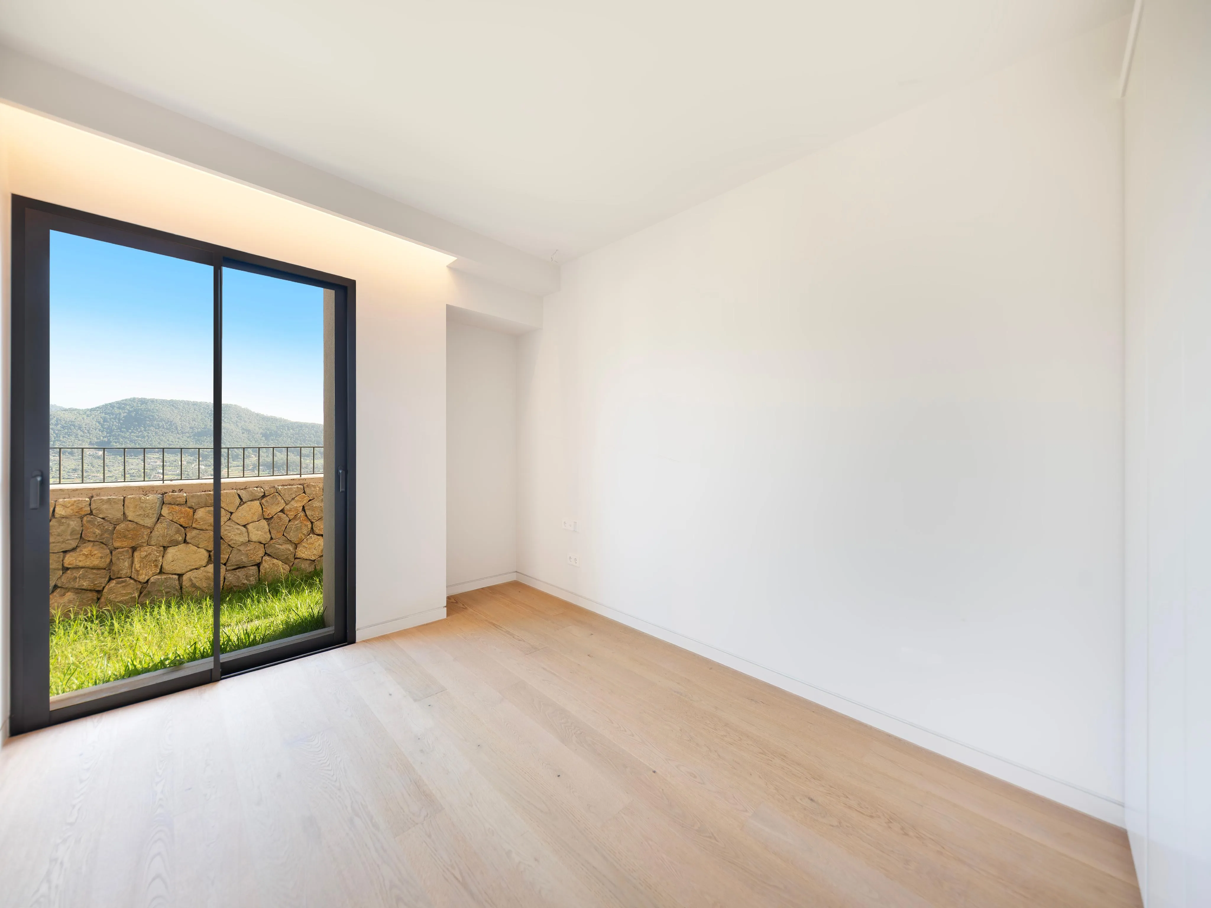 Eksklusivt dobbelthus med panoramaudsigt over havnen i Port Andratx-8