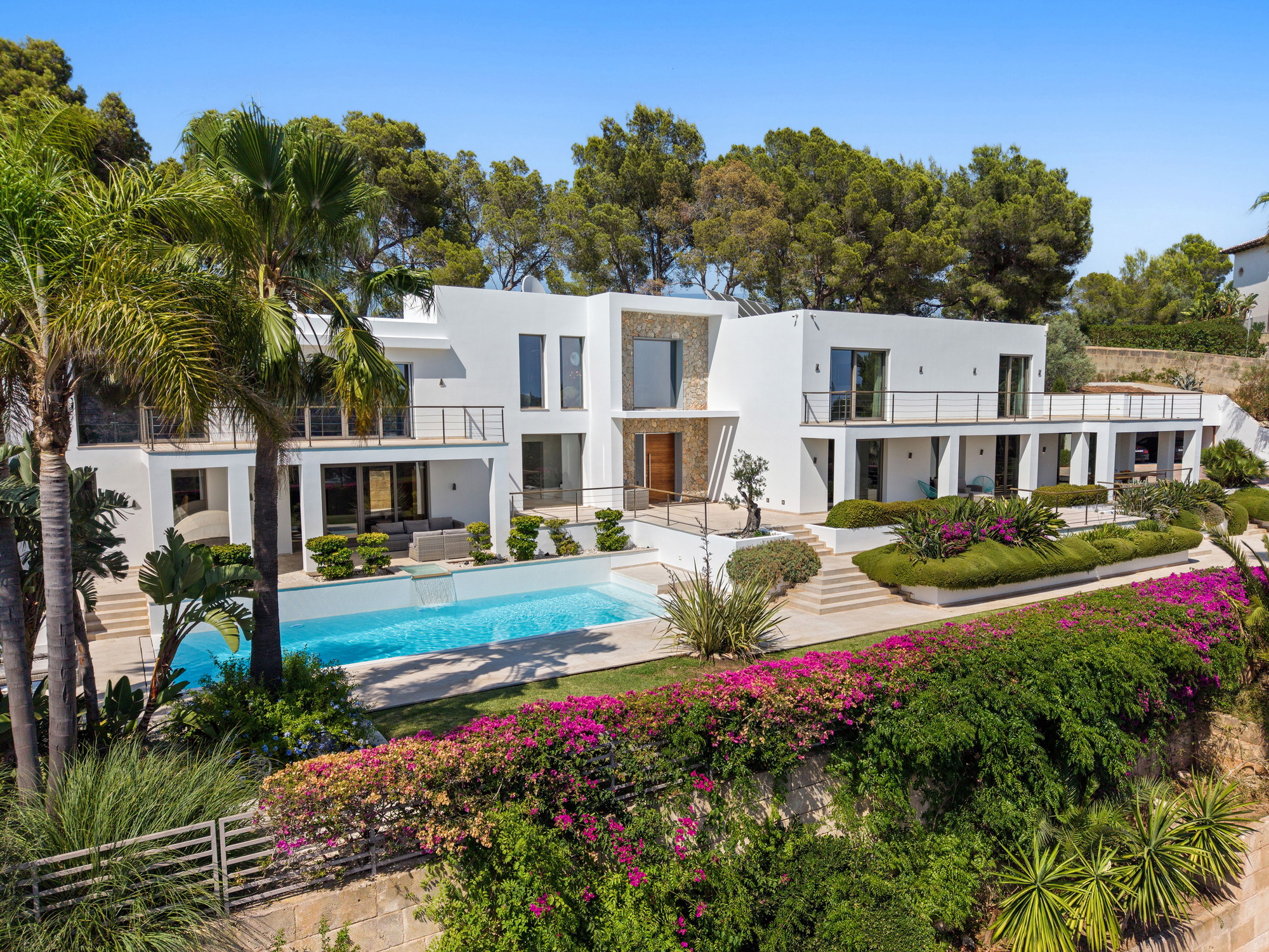 Espaiosa vila de luxe amb vistes panoràmiques a Son Vida