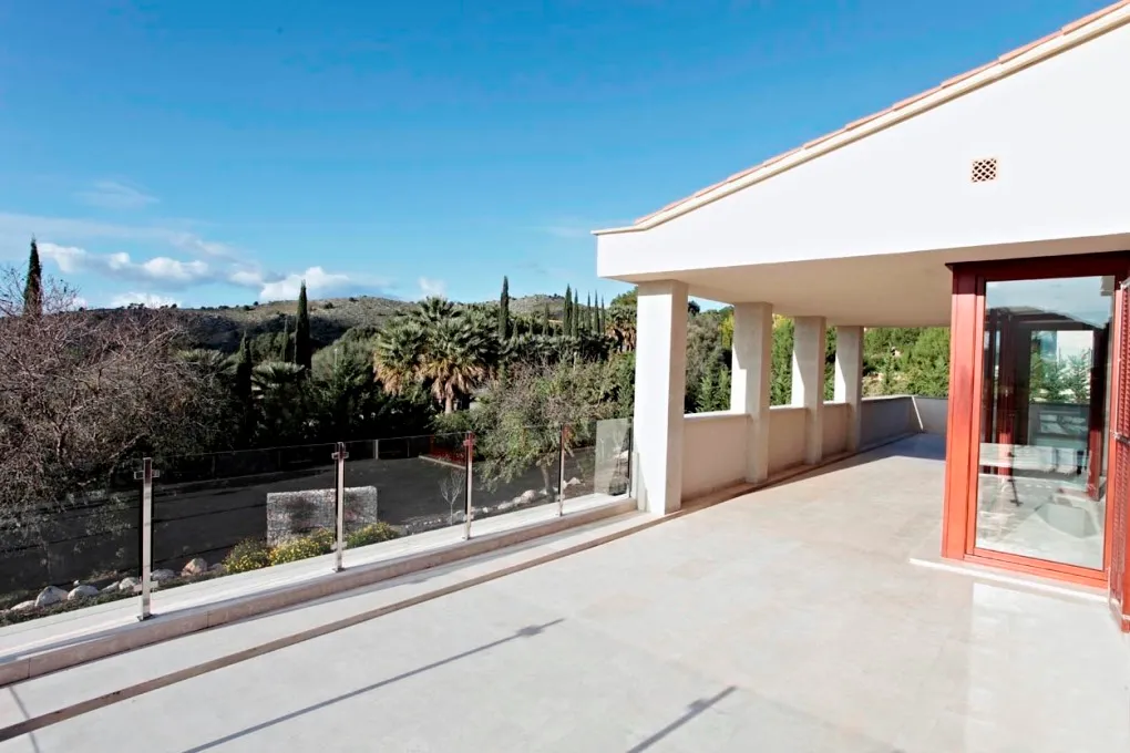 Villa esposta a sud con licenza di affitto vicino al campo da golf a Canyamel-11