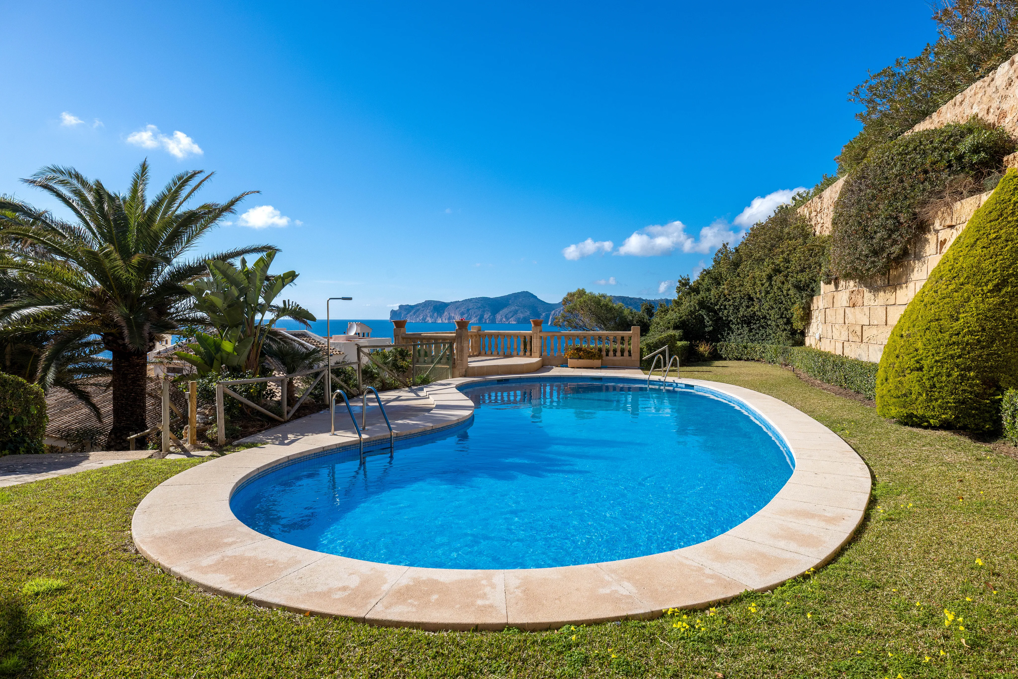 Seafront duplex penthouse in a prime location-3