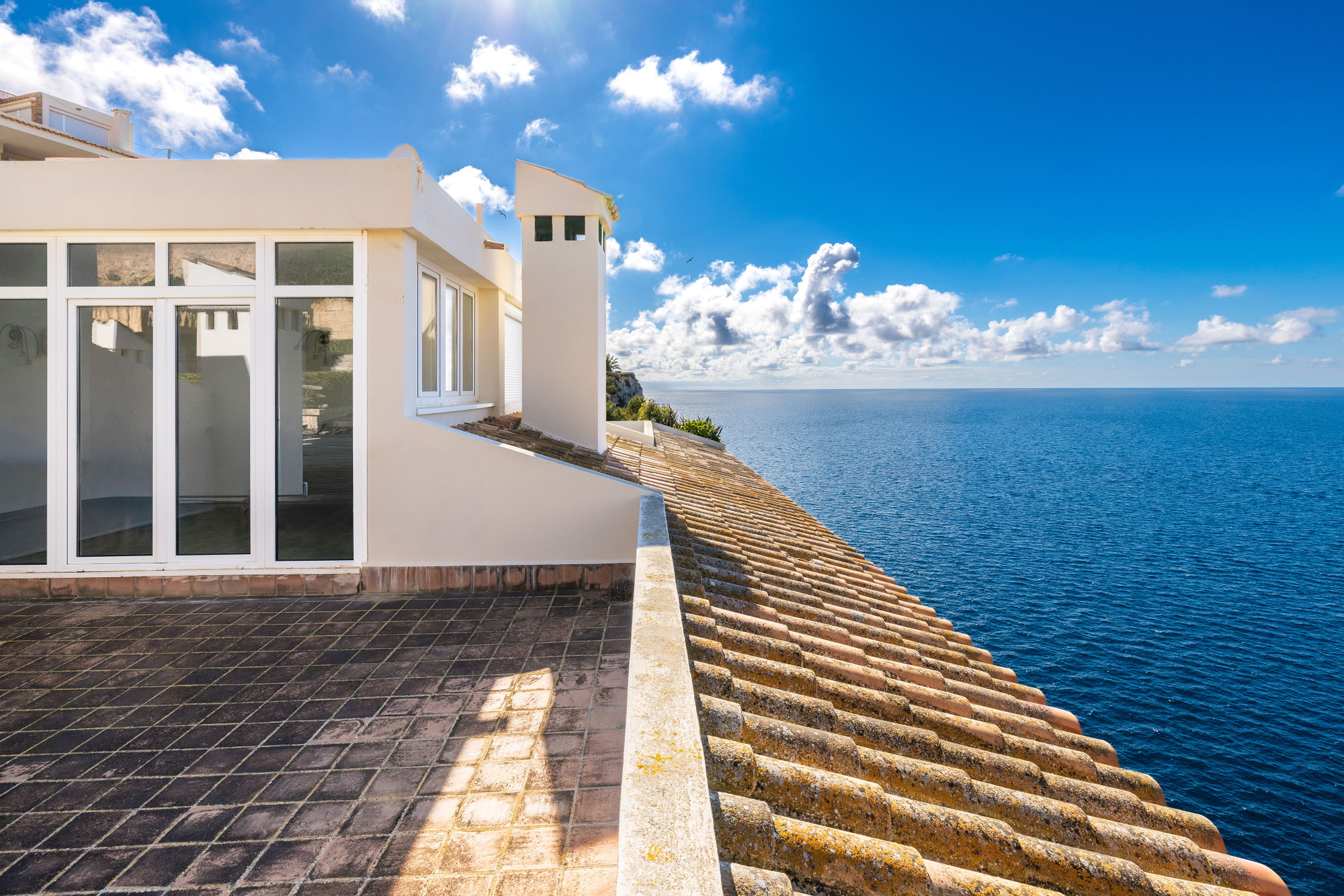 Seafront duplex penthouse in a prime location-2