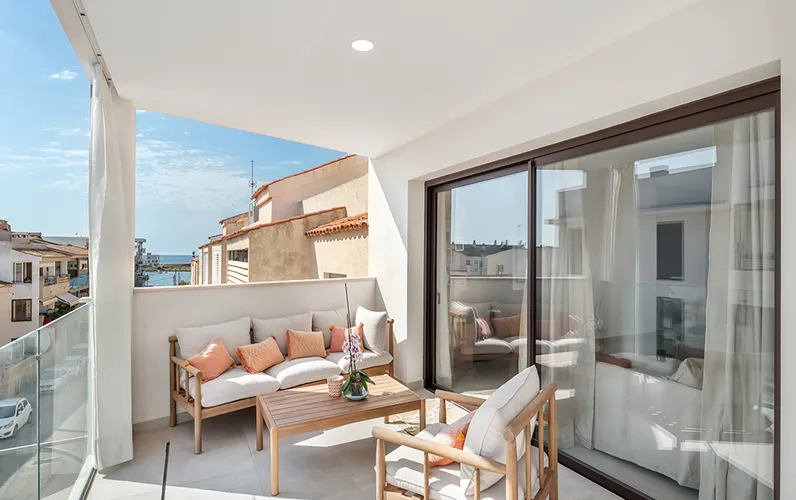 Moderno appartamento duplex con vista mare