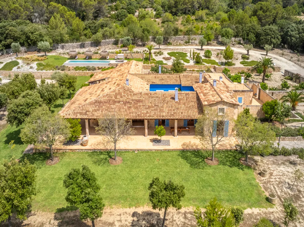 Exclusiva propietat en històrica vall. Campanet-3