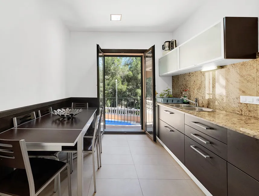 Acogedora casa vacacional con piscina en Cas Catalá-6