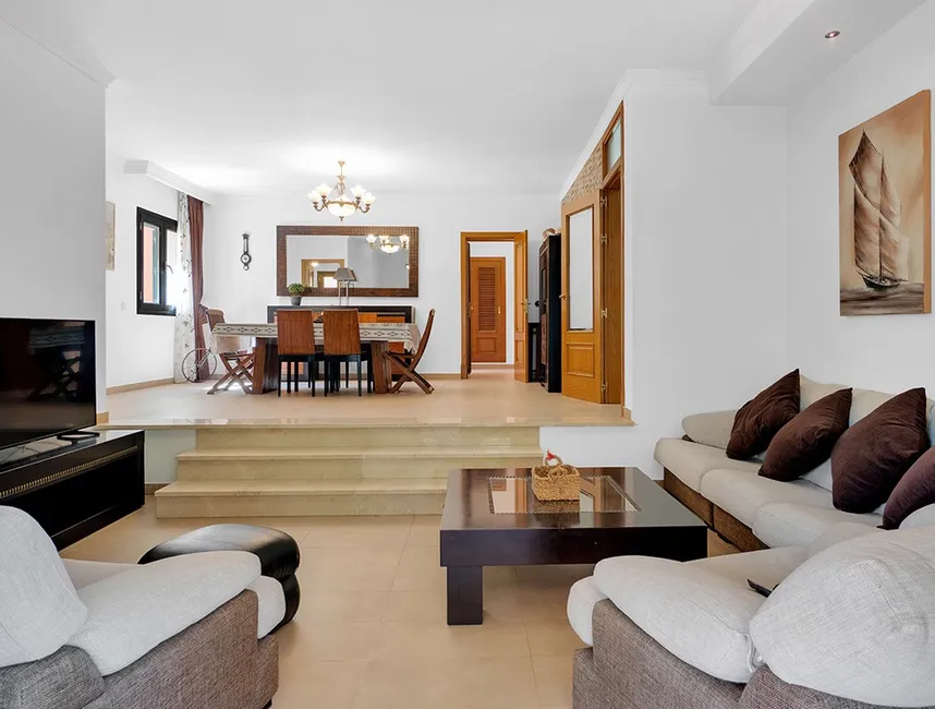 Relaksujący dom wakacyjny z basenem w pobliżu plaży-3