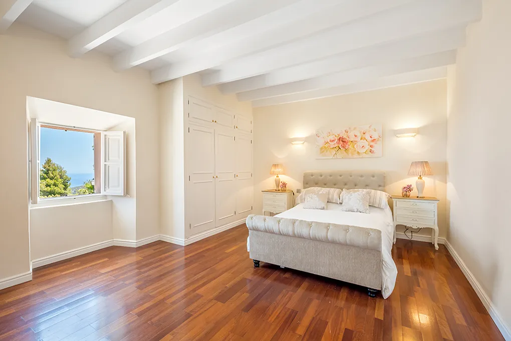 Ongeëvenaarde woning met uitzicht op zee-19