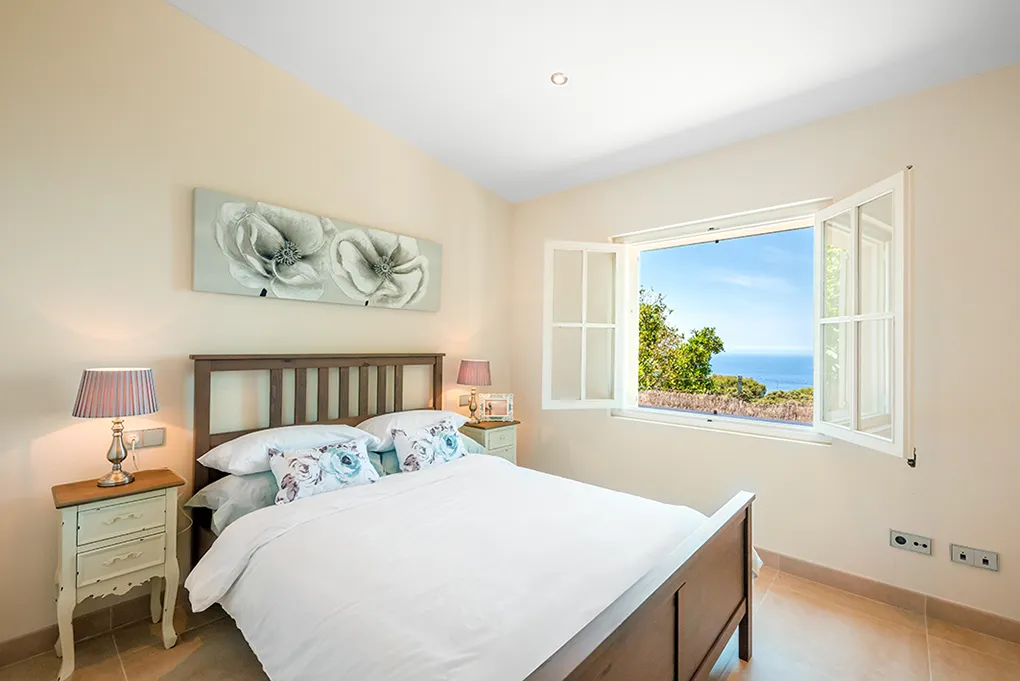 Proprietà impareggiabile con vista sul mare-32