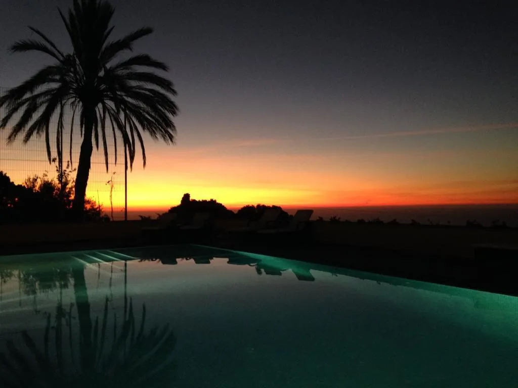 Proprietà impareggiabile con vista sul mare-37