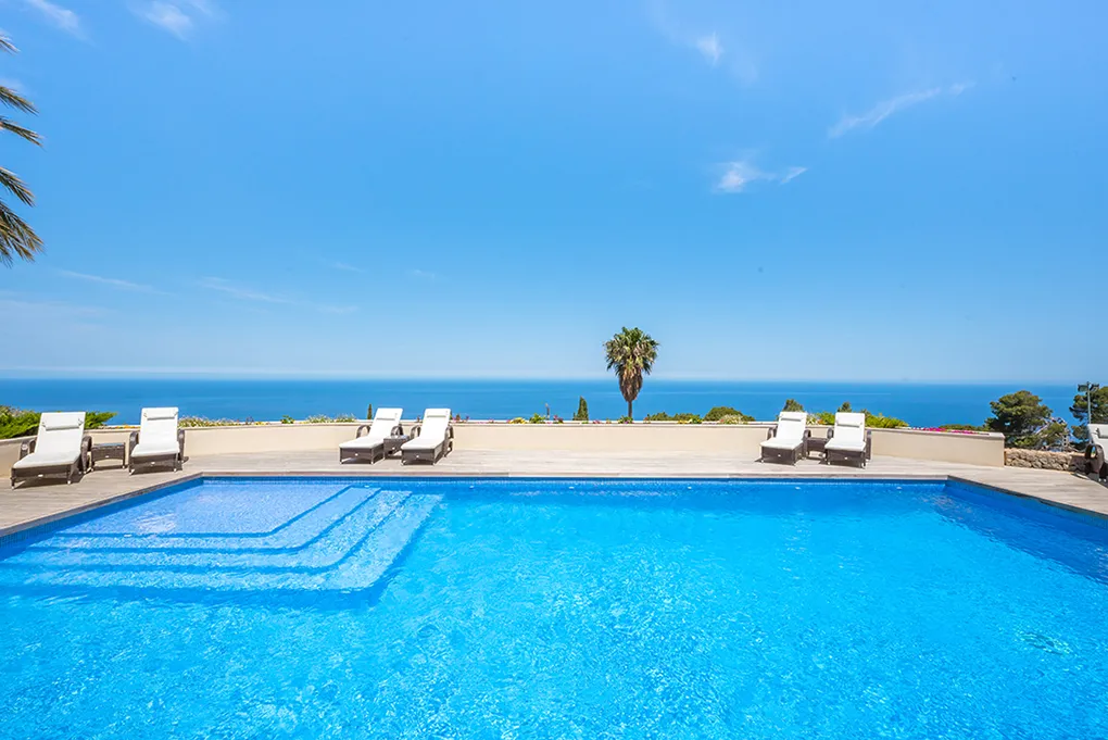 Proprietà impareggiabile con vista sul mare-1