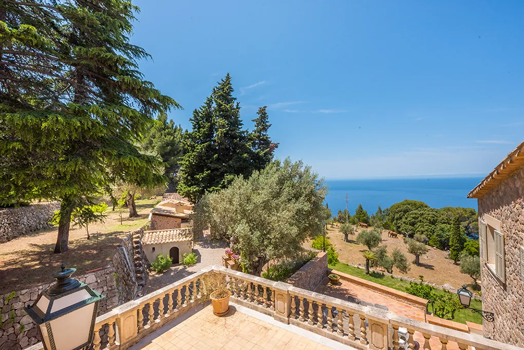 Proprietà impareggiabile con vista sul mare-22