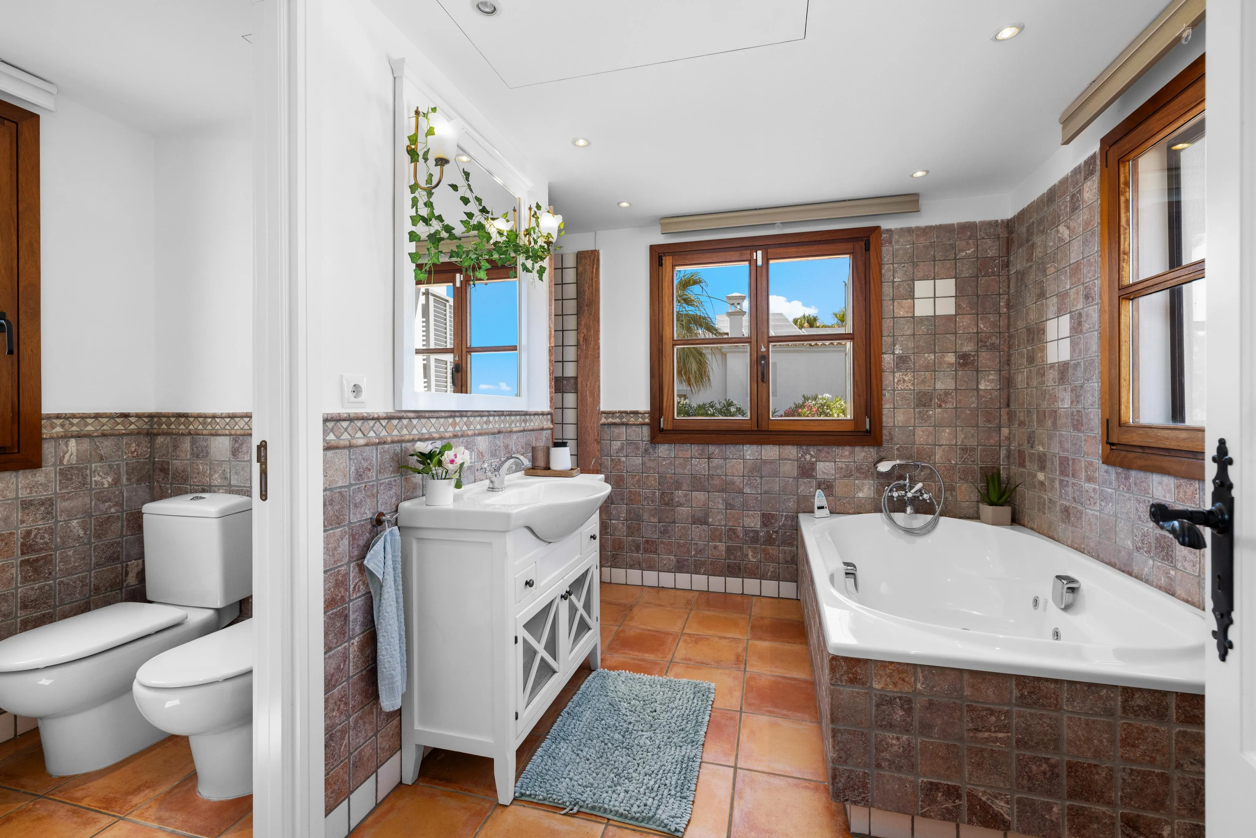 Charmante gezinsvilla op een ruim perceel in Nova Santa Ponsa-11