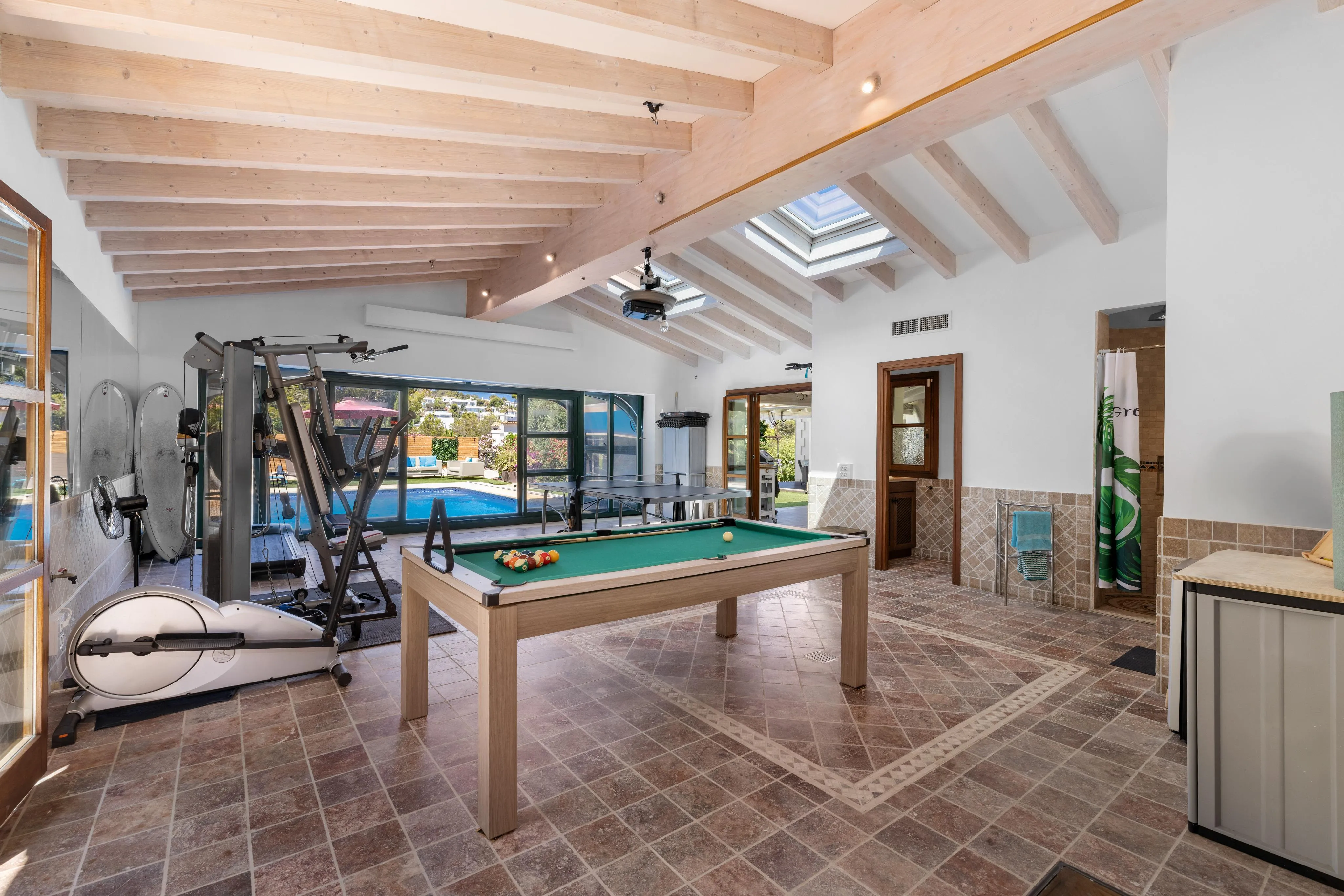 Charmante gezinsvilla op een ruim perceel in Nova Santa Ponsa-16