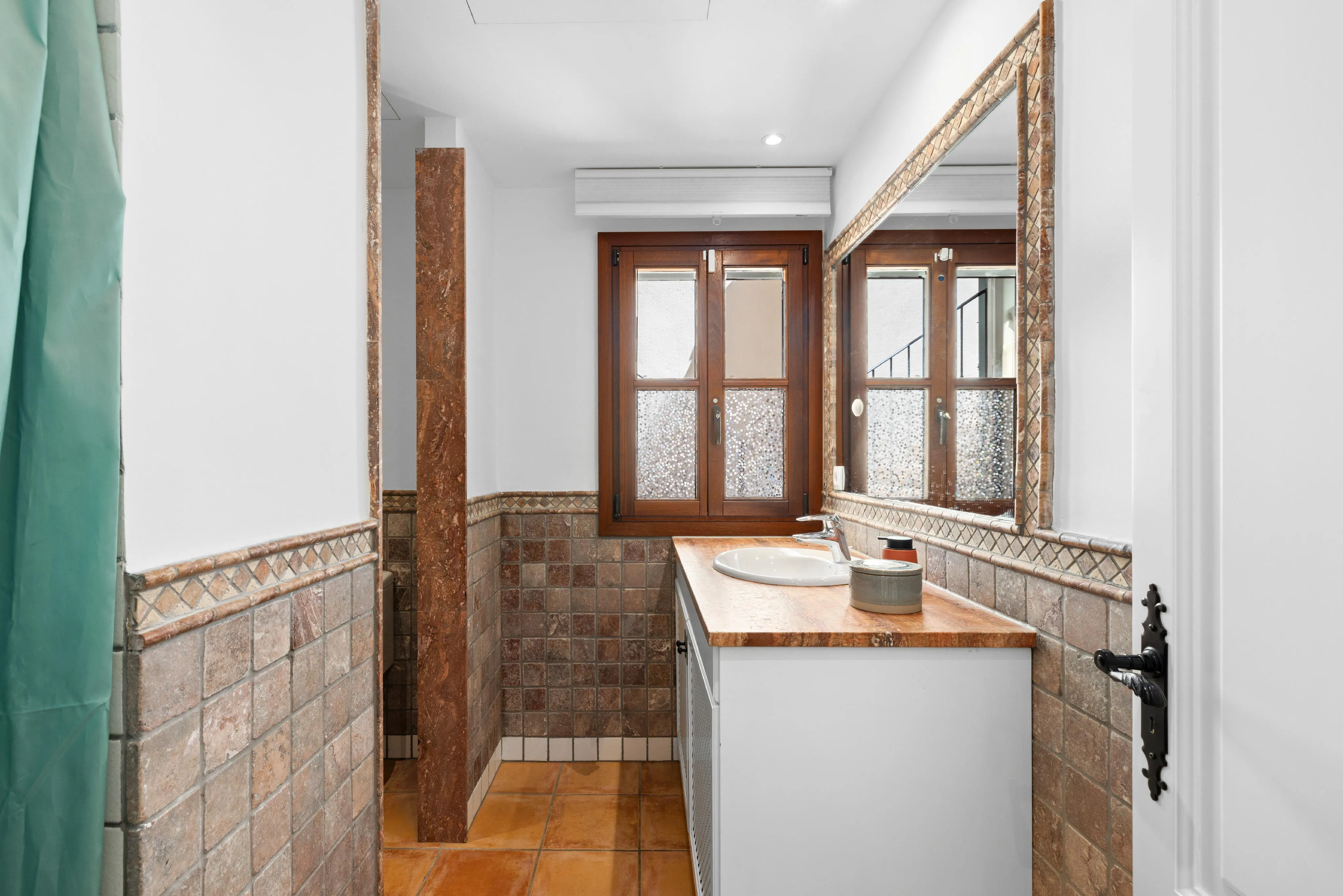 Charmante gezinsvilla op een ruim perceel in Nova Santa Ponsa-15