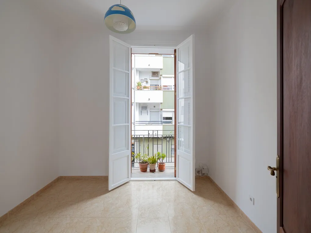 Ruime flat met groot dakterras vlakbij het centrum en het strand-3