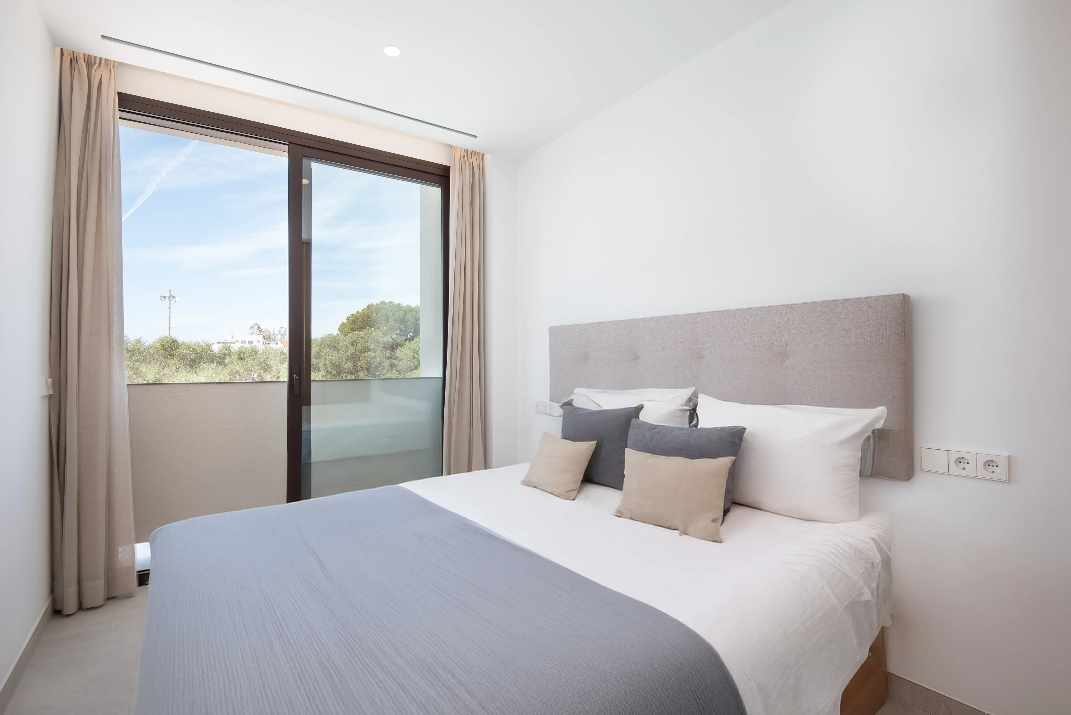 Spektakulärt nybyggt hörnradhus-12