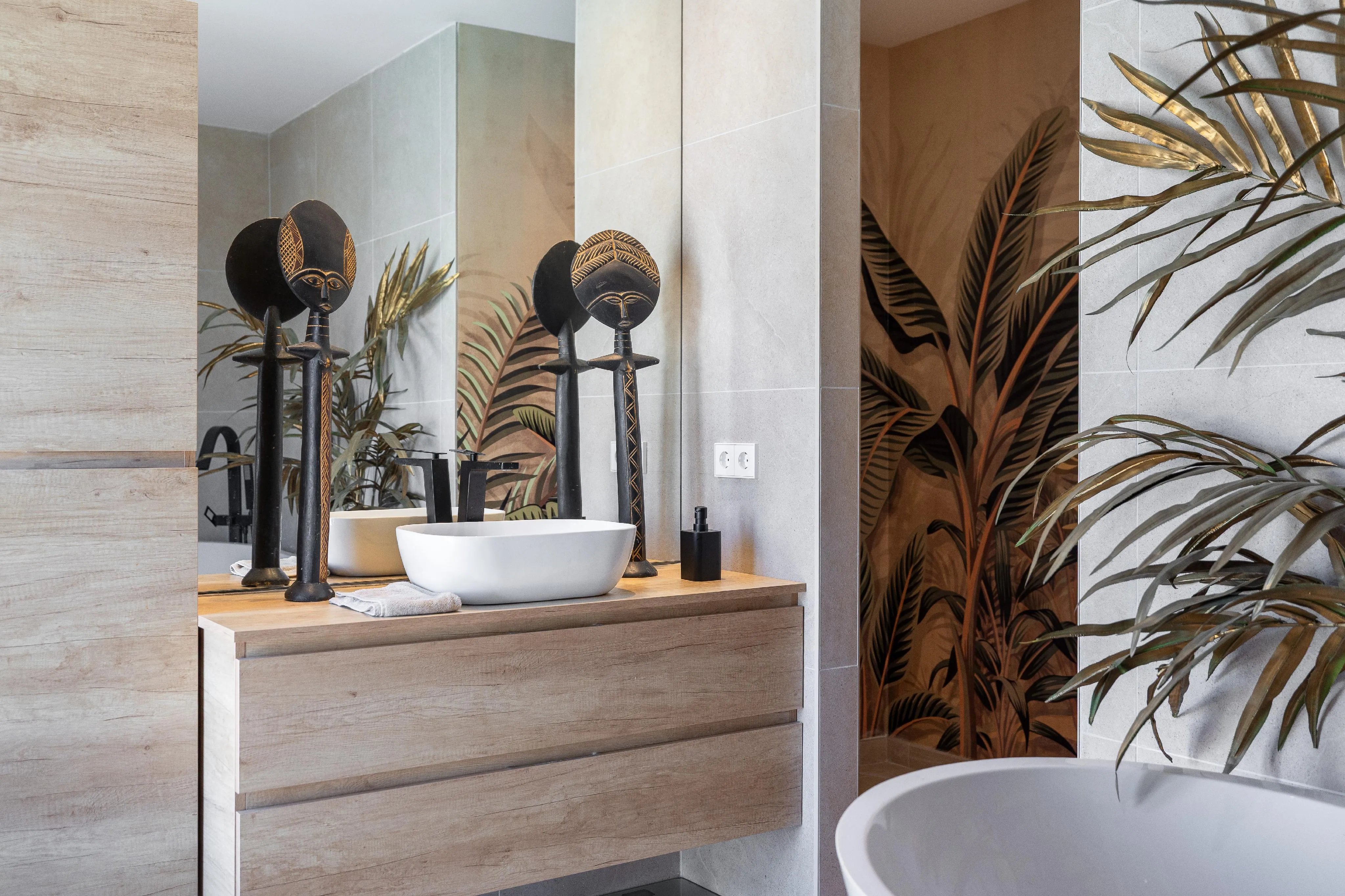 Moderna y exclusiva pareado con jardín tropical, piscina privada y vistas al marl-9