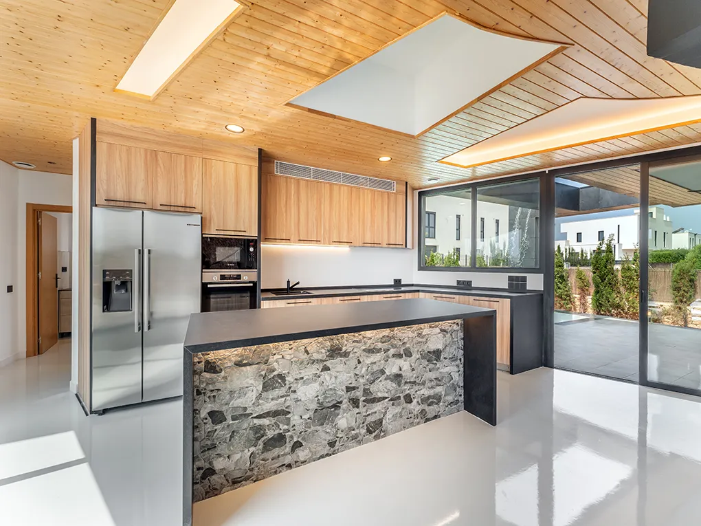 Extravagant new building with pool and rooftop terrace.-7