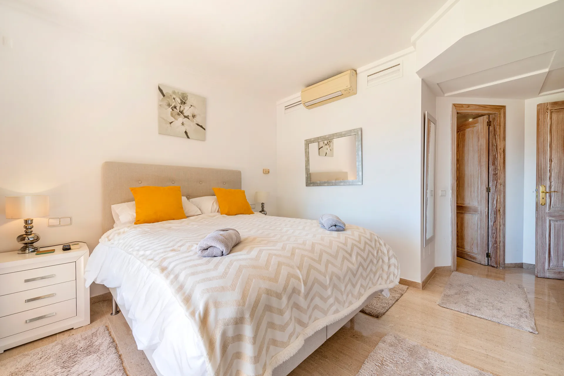 Apartamento de lujo con jardín y vistas al mar en Bendinat-10