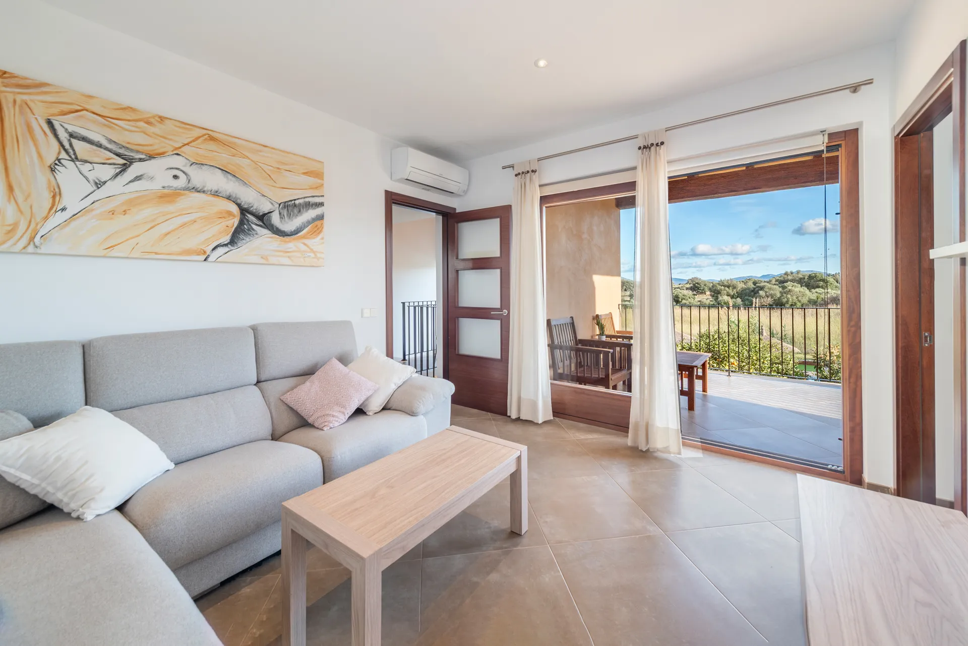 Encantadora finca amb vistes llunyanes al mar i gran potencial a Santa Margalida.-4