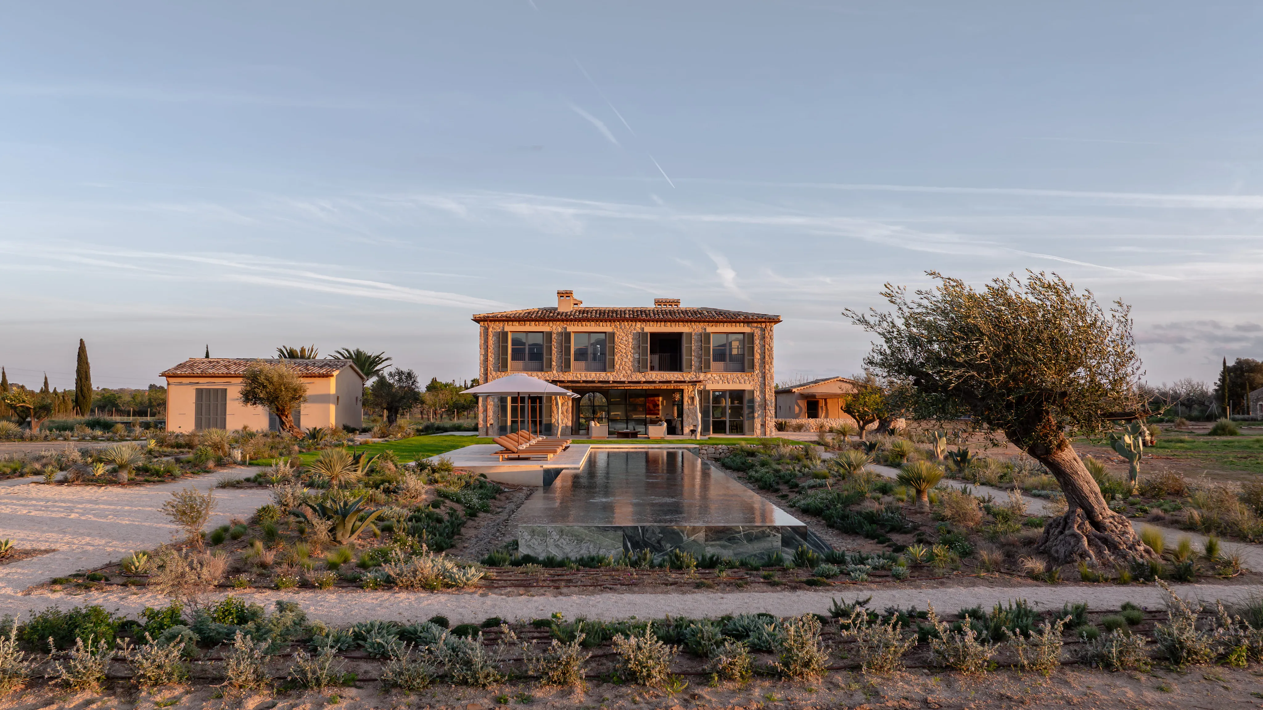 A Sculptural Mediterranean Retreat Framed by the Tramuntana-1