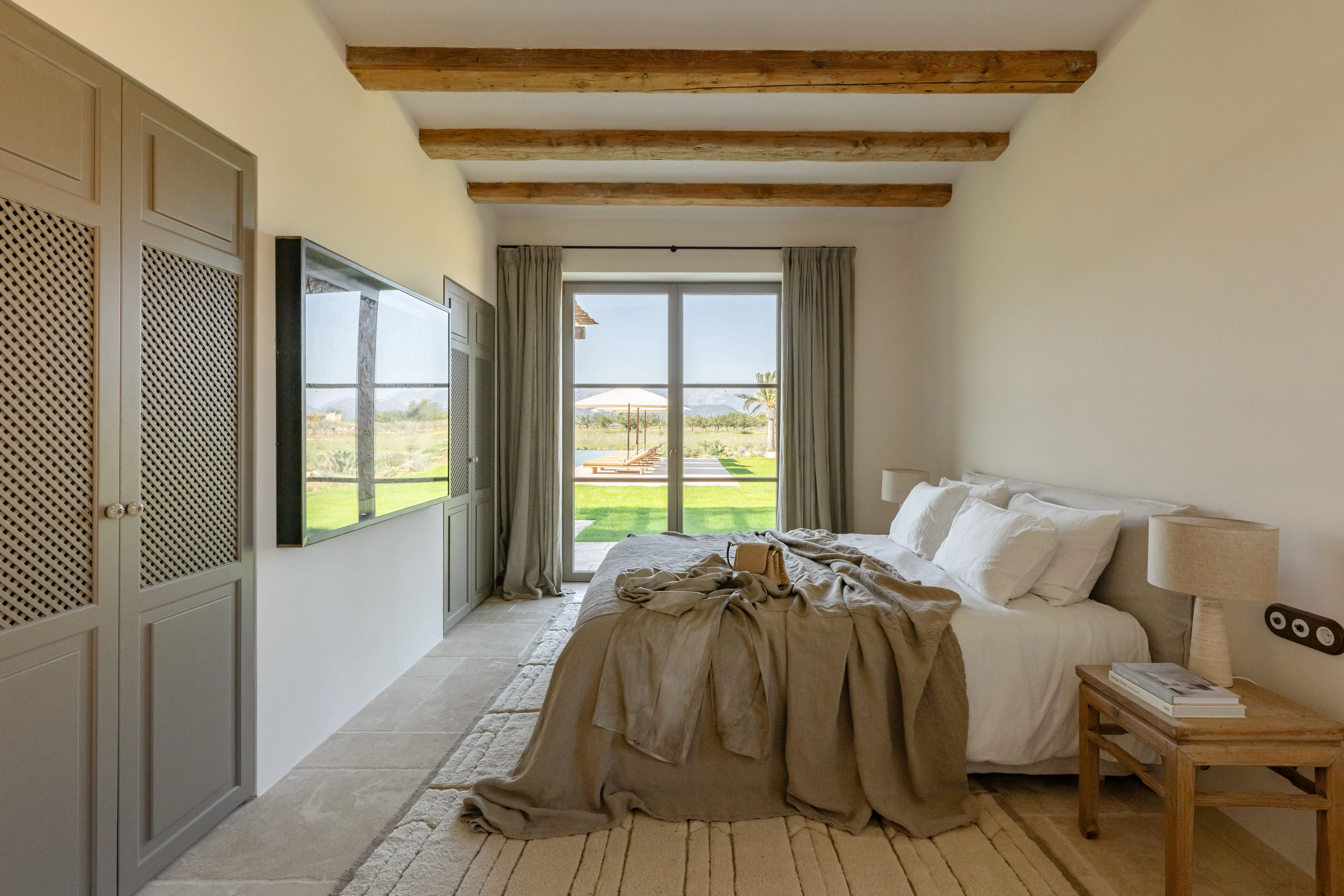 A Sculptural Mediterranean Retreat Framed by the Tramuntana-15