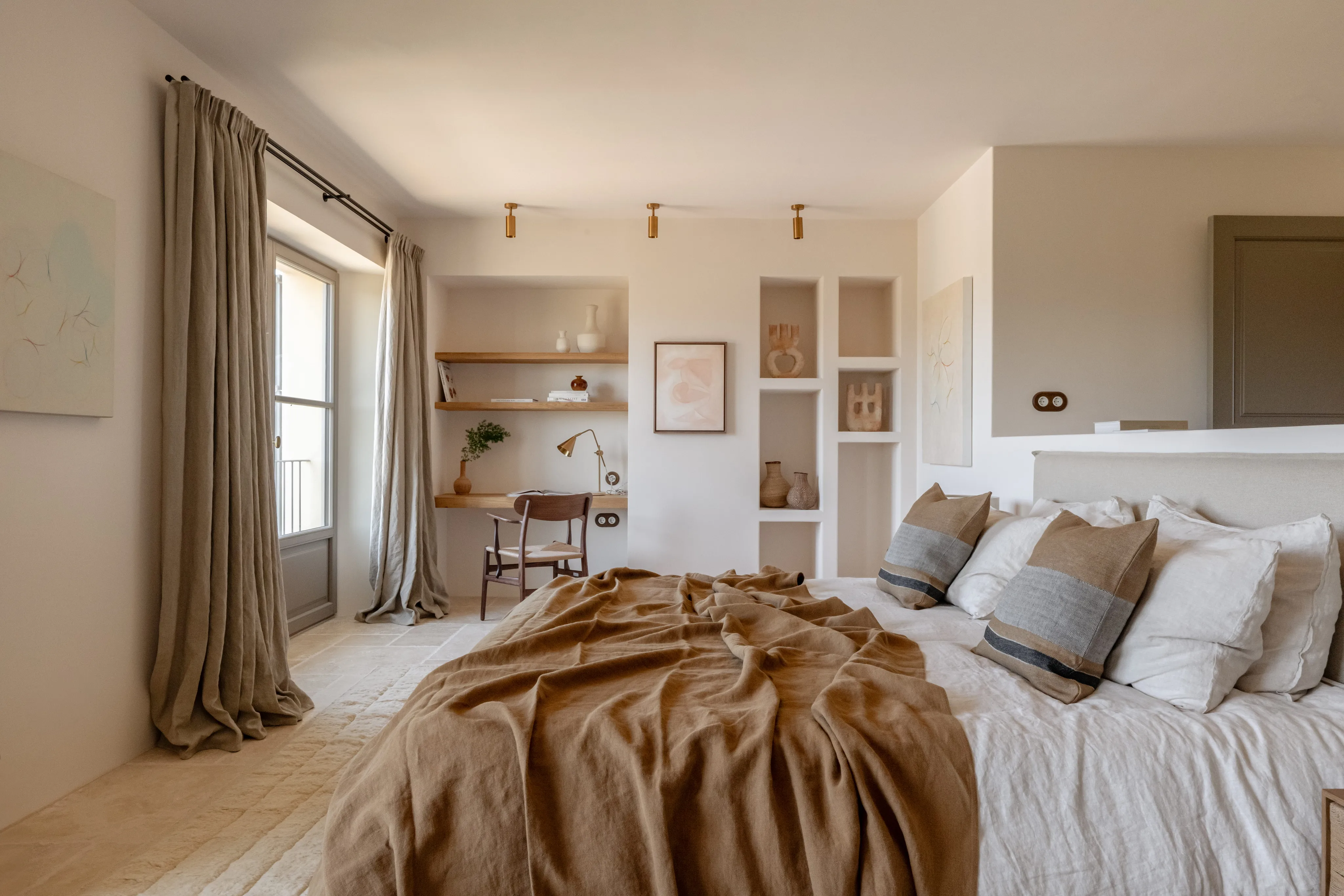 A Sculptural Mediterranean Retreat Framed by the Tramuntana-13