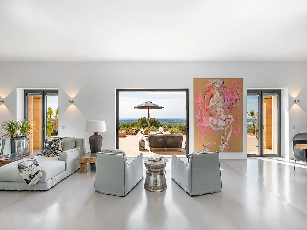 Propiedad única con vistas panorámicas y al mar-8