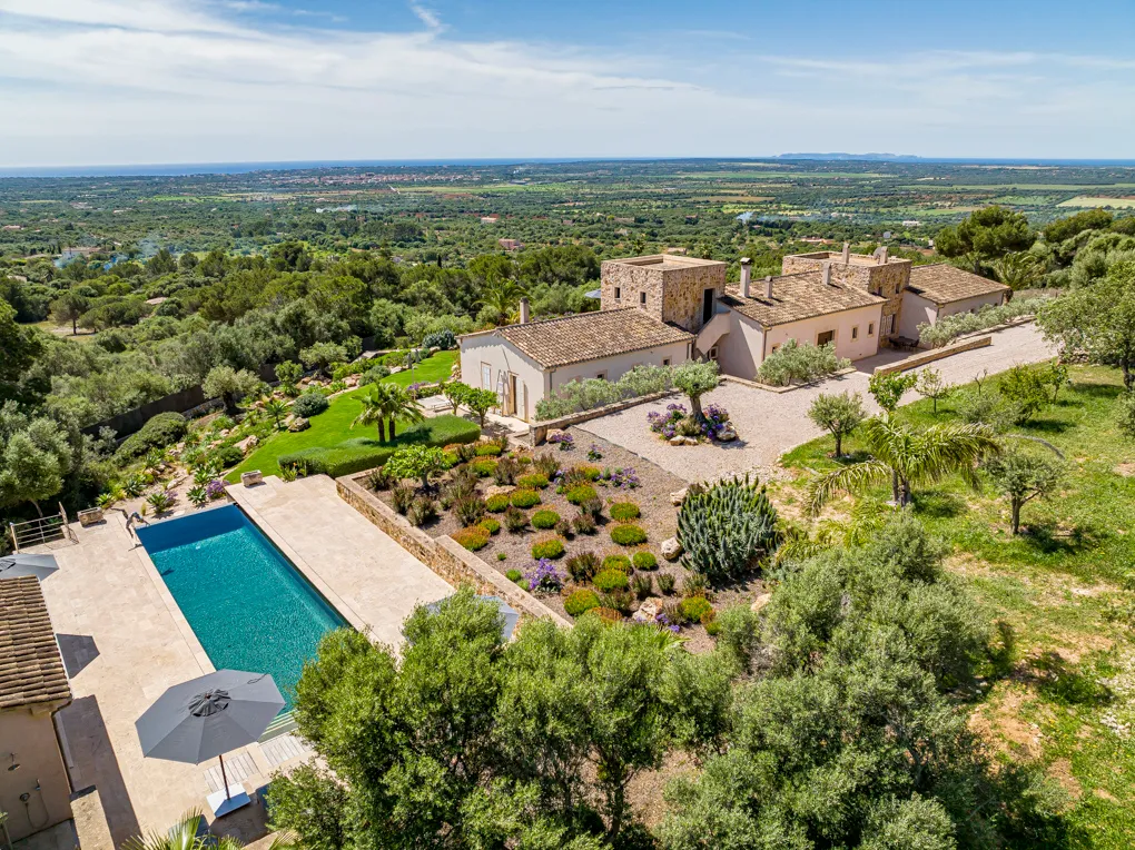 Propiedad única con vistas panorámicas y al mar-5