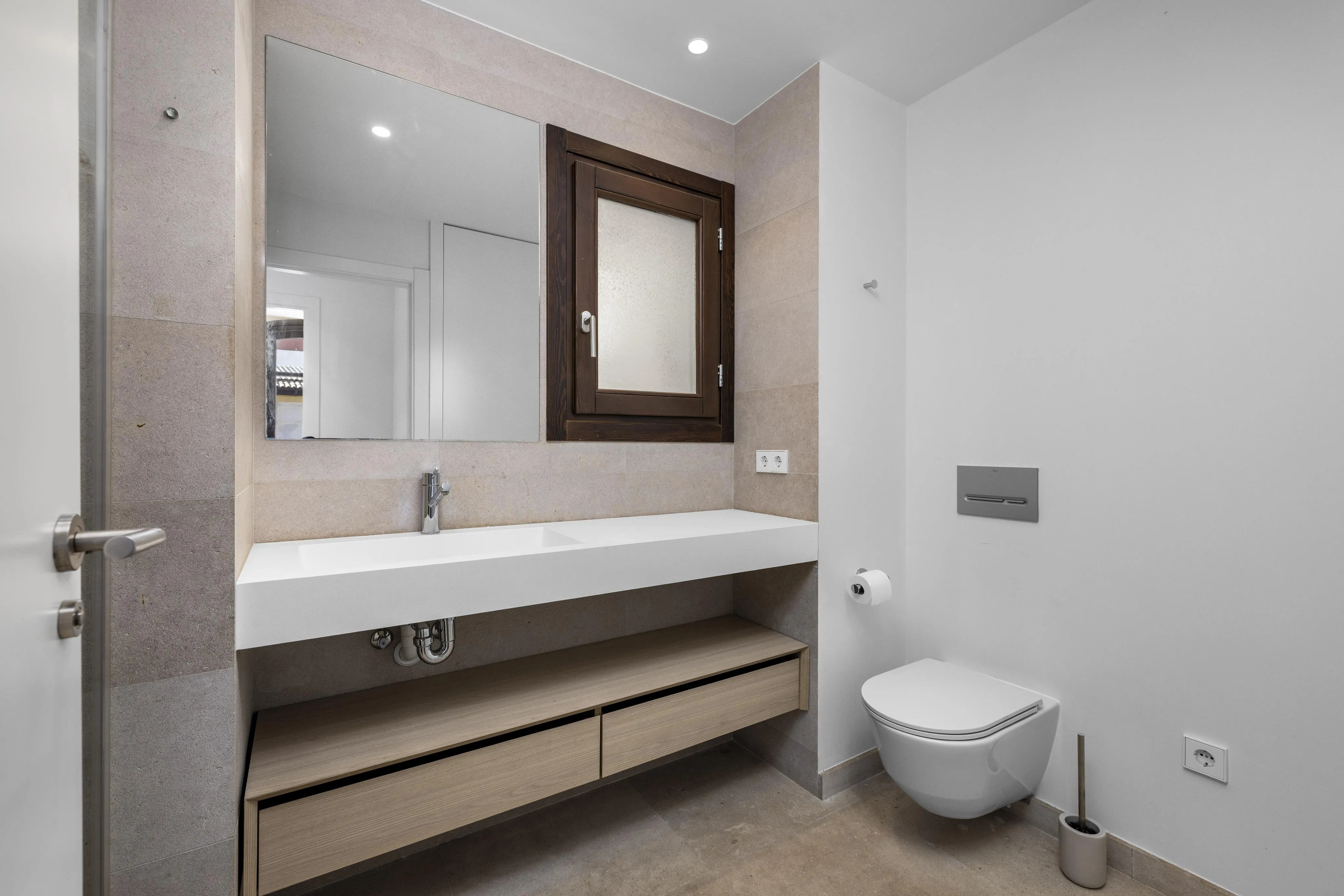 Ara moblat - pis renovat i elegant amb ascensor i balcons en Sindicat-5