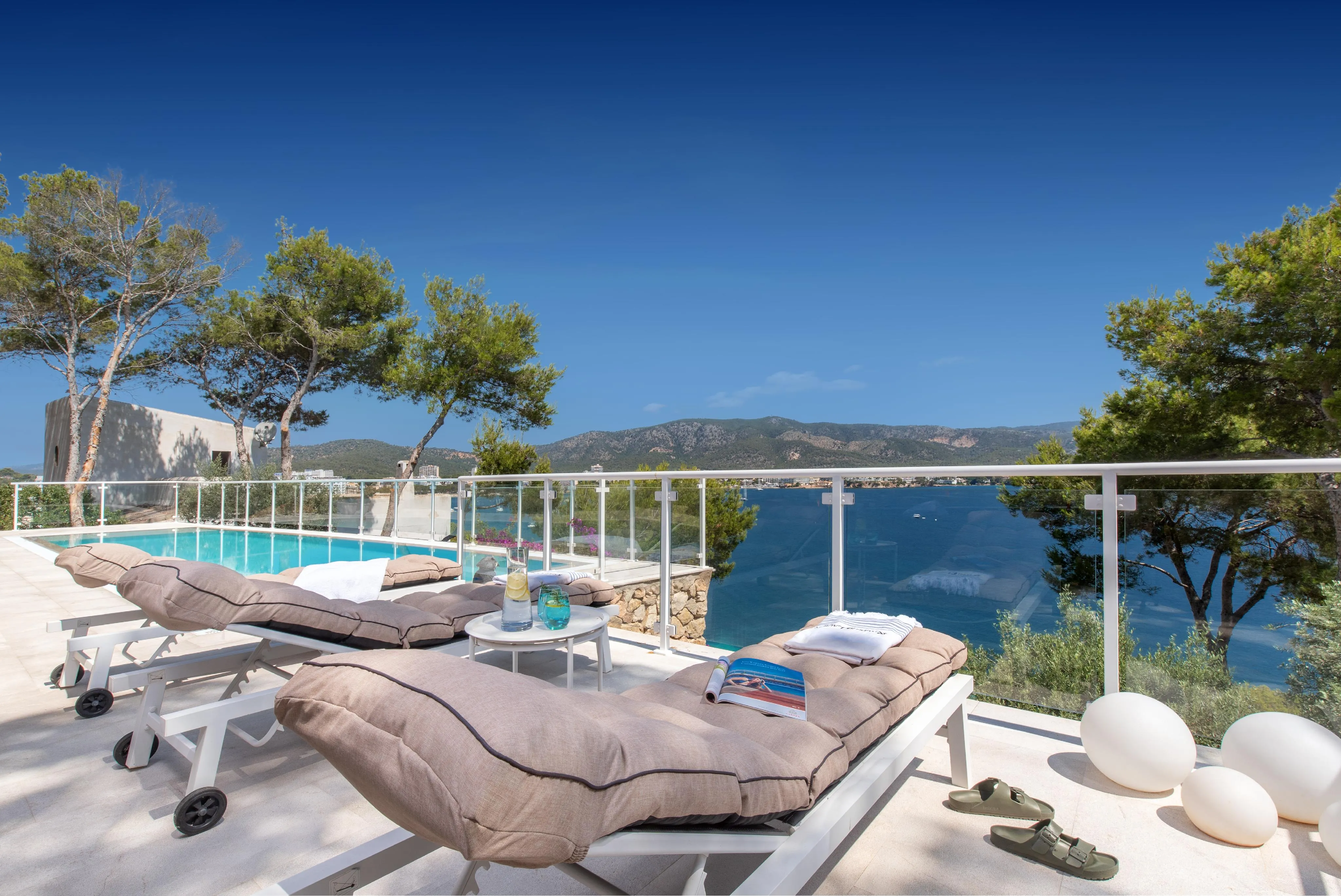 Urocza willa na nabrzeżu z dostępem do morza-24