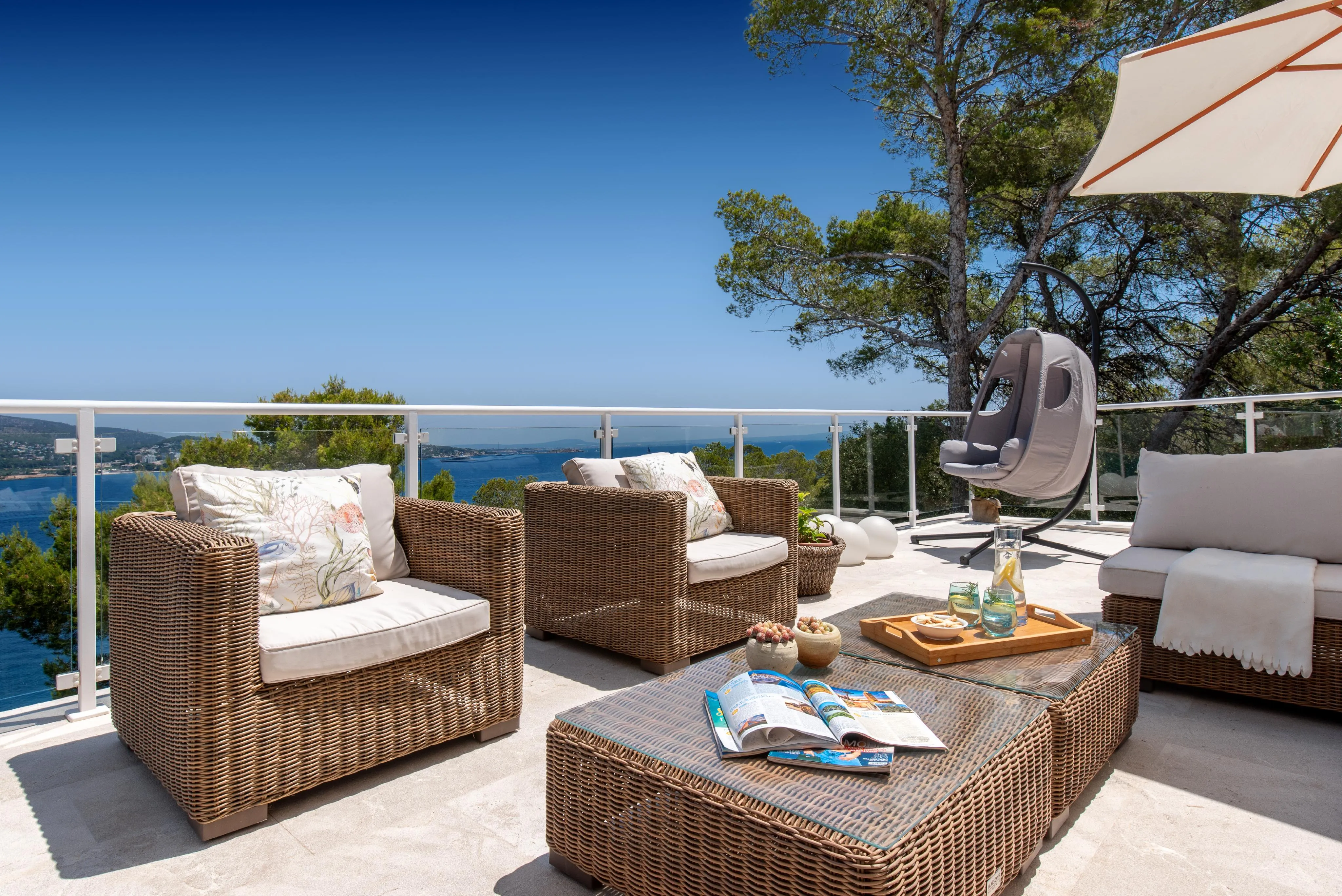 Urocza willa na nabrzeżu z dostępem do morza-23