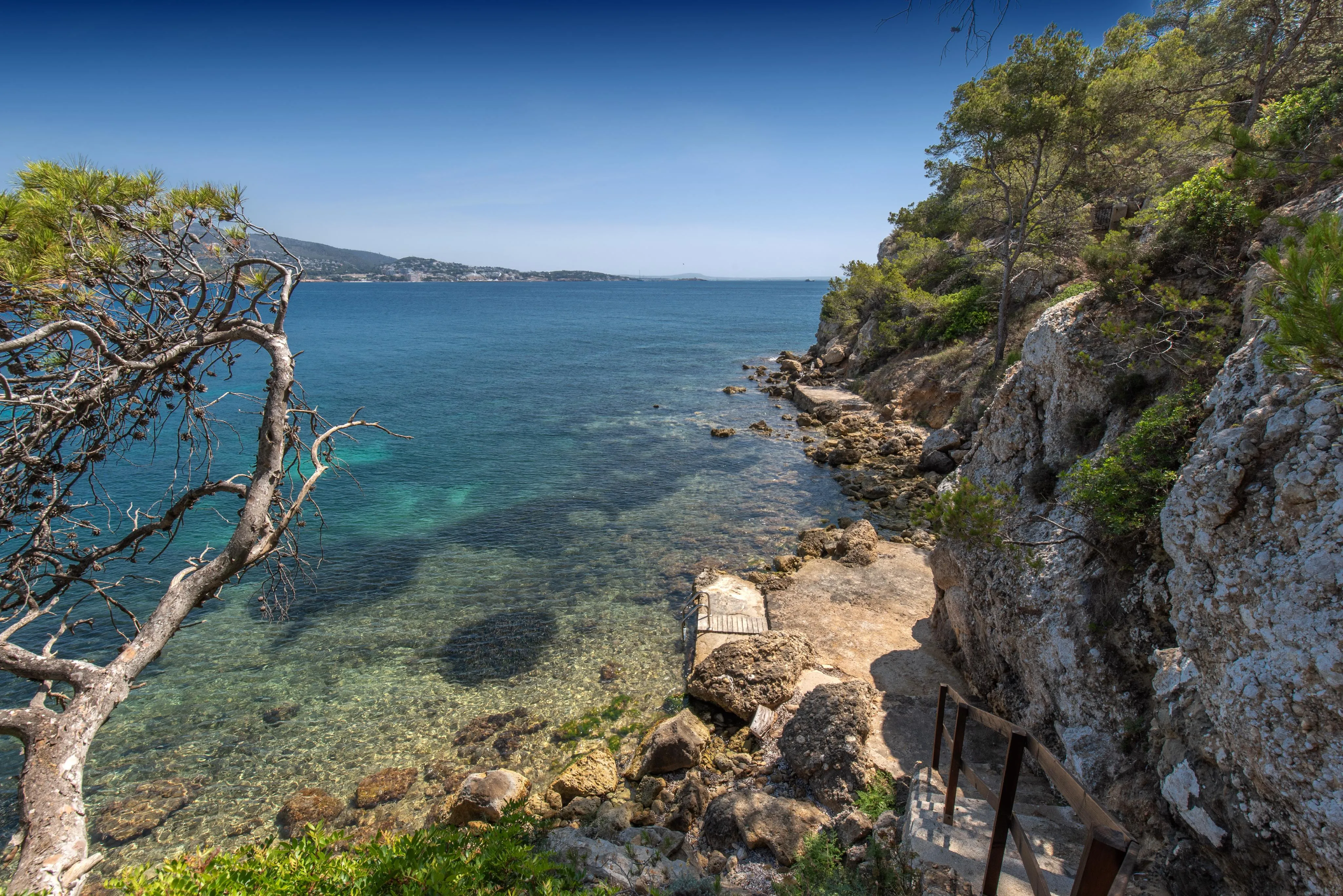 Urocza willa na nabrzeżu z dostępem do morza-29