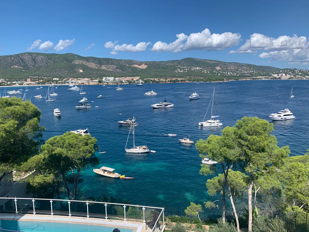 Urocza willa na nabrzeżu z dostępem do morza-3