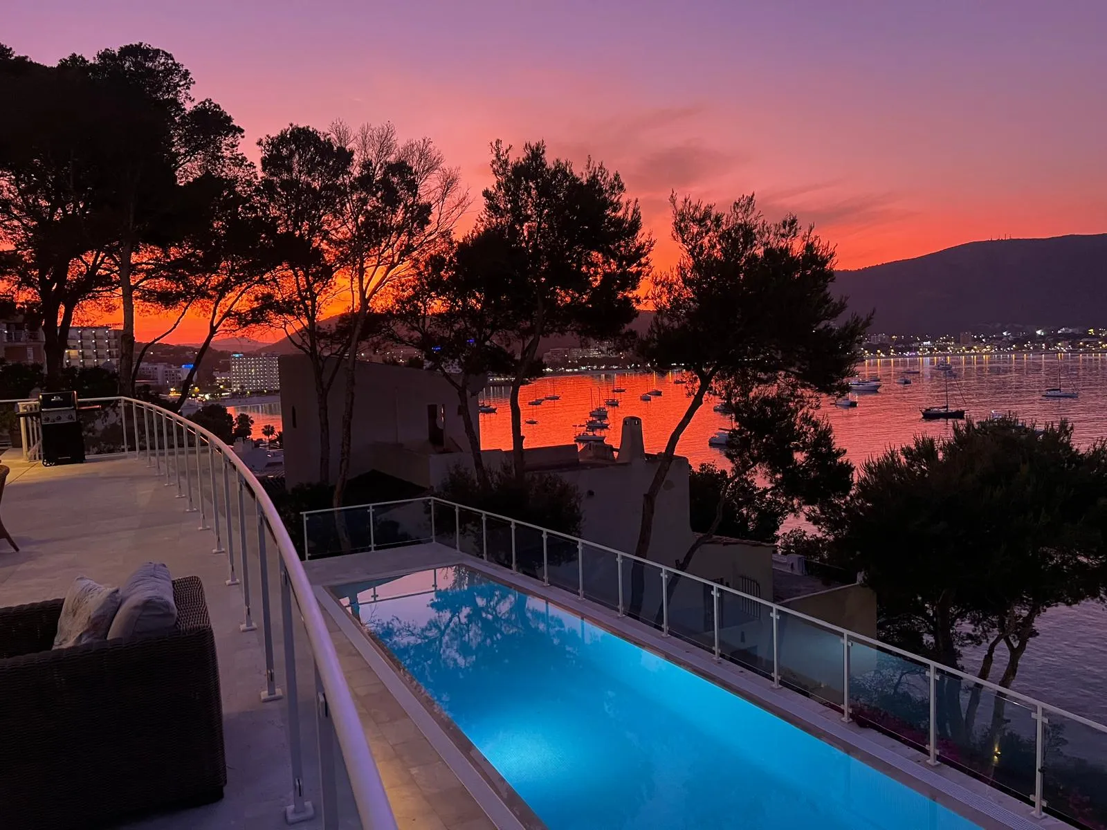 Urocza willa na nabrzeżu z dostępem do morza-31