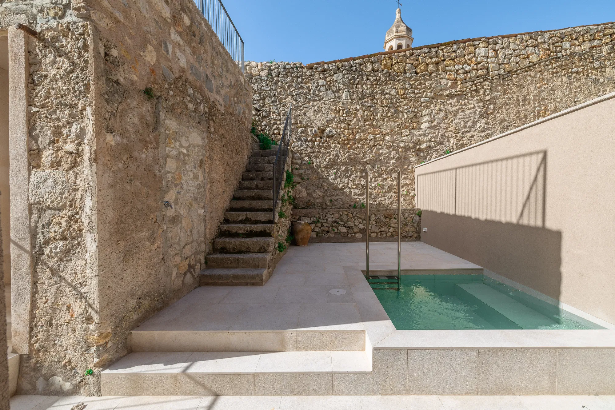 Historic townhouse with pool-11