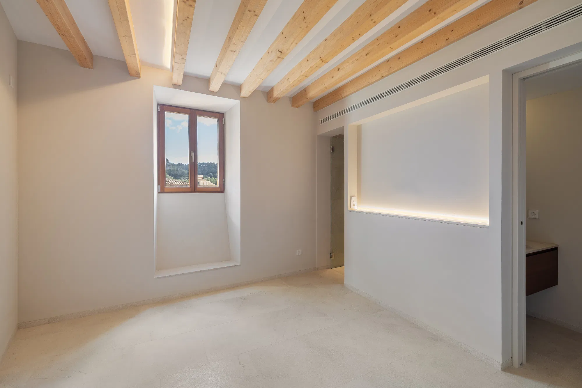 Historic townhouse with pool-5