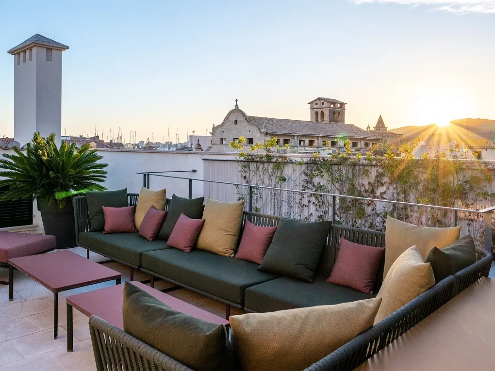 Geraffineerd penthouse met terras, parkeerplaats en lift aan de Passeig del Born-1