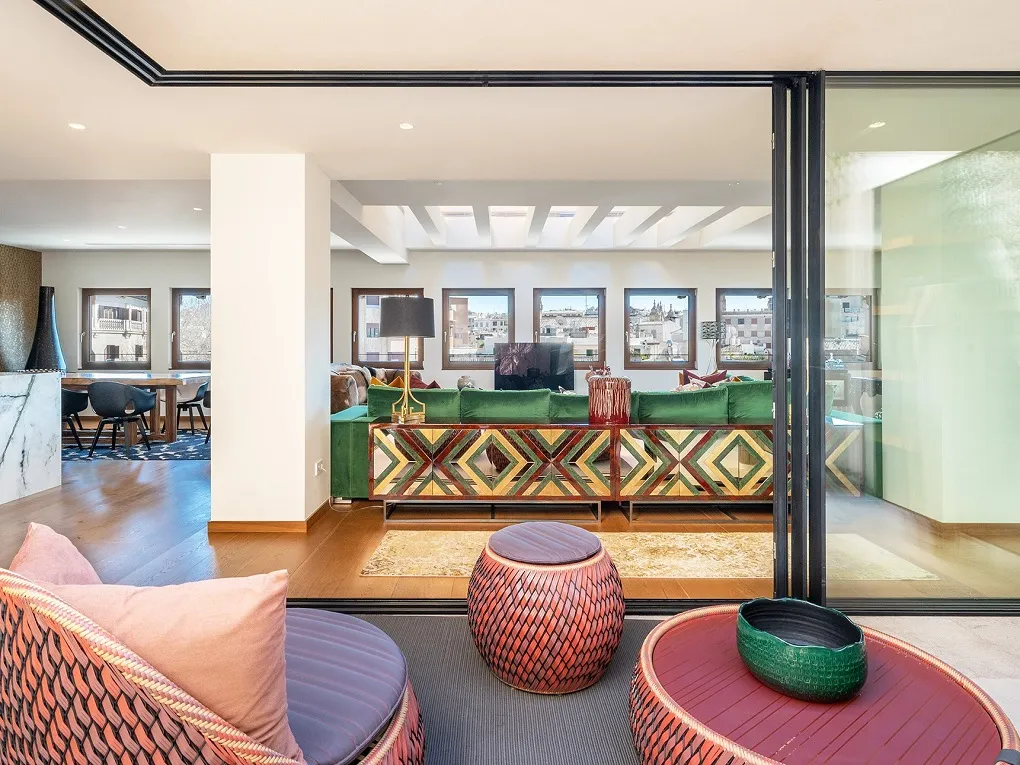 Sophisticated penthouse with terrace, private garage and lift on Passeig del Born-10