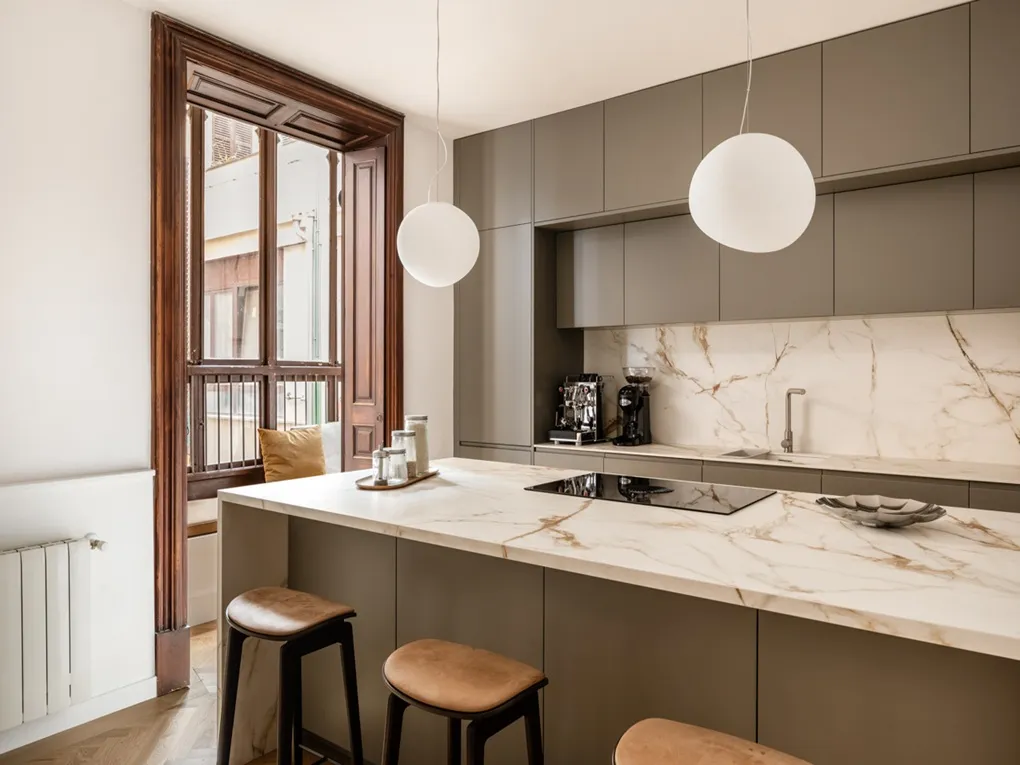 Gerenoveerde, elegante duplexwoning met karakter-5