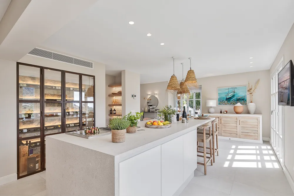 Luxe villa met zeezicht en zwembad-8